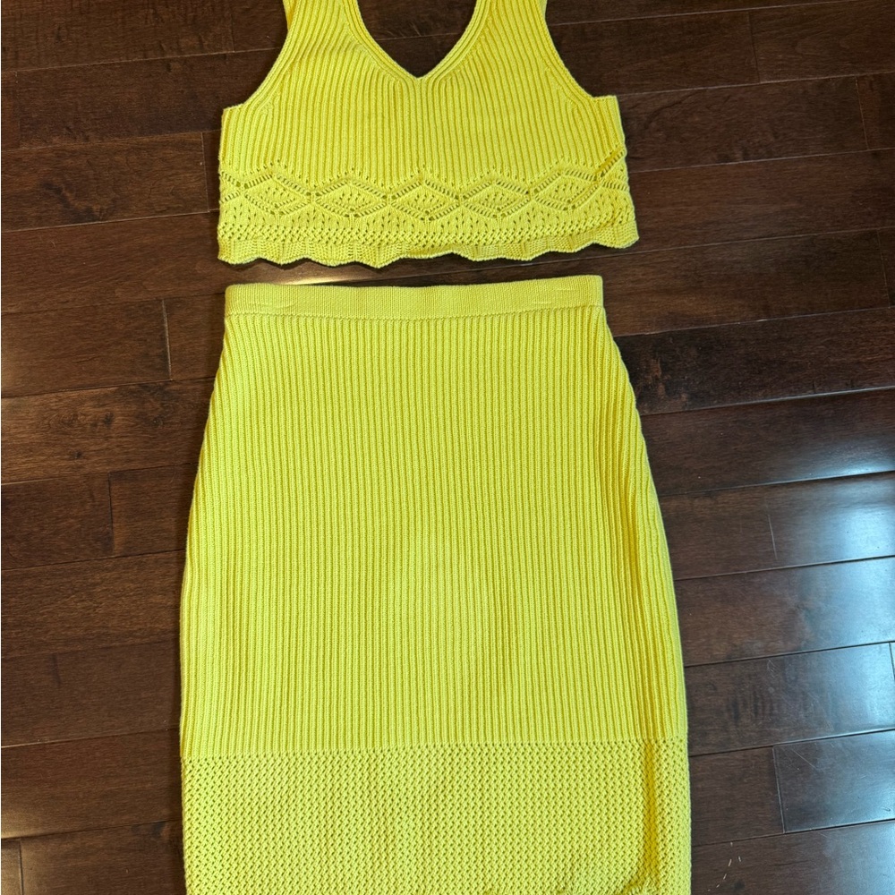 House of Harlow 1960 Yellow Skirt Set